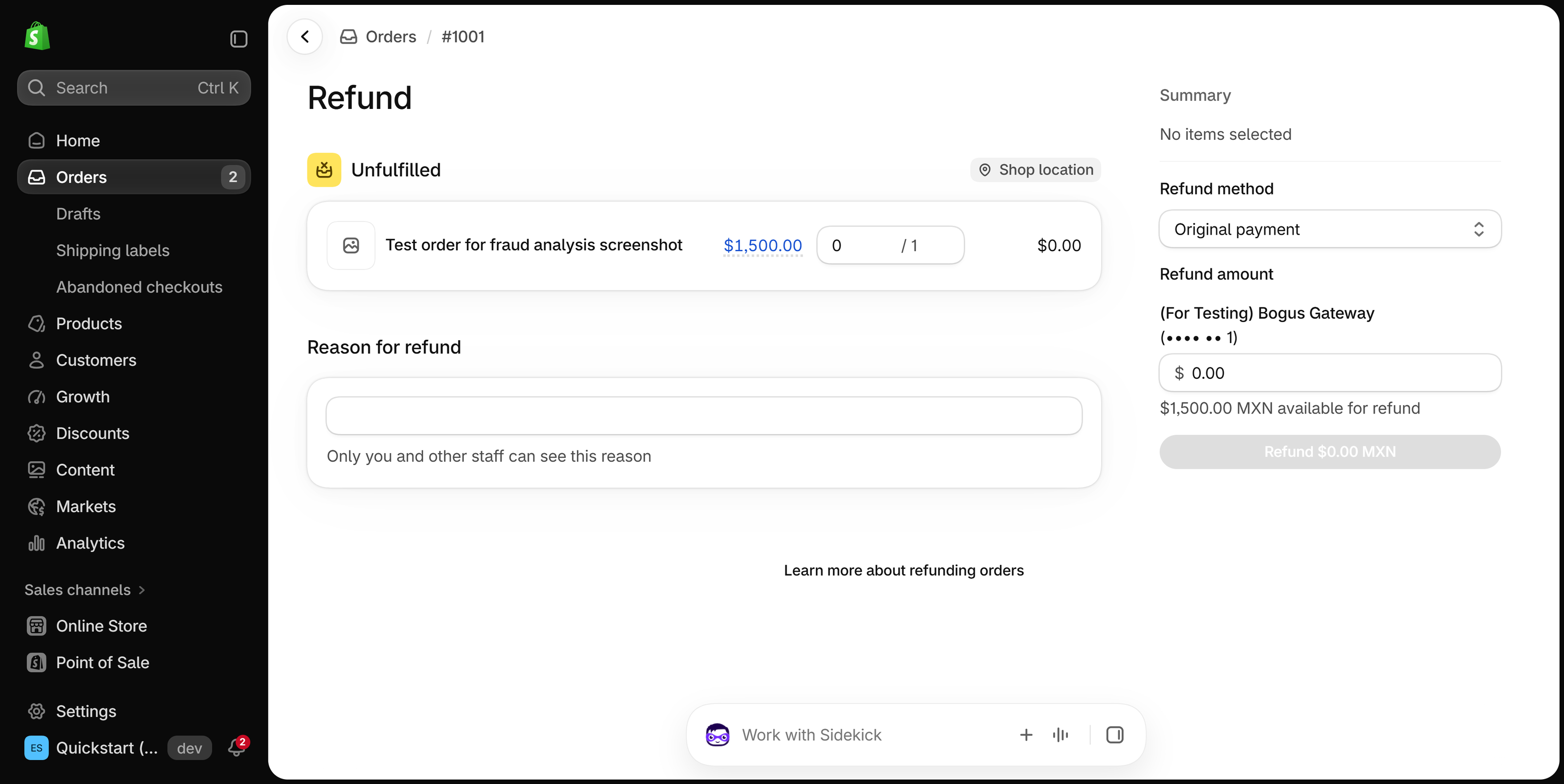 Refund screen of order #1001 with an item quantity field, a reason field, the original payment method and a disabled refund button
